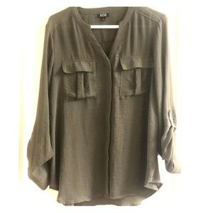 Long sleeve blouse. Dark green ! Perfect for fall!